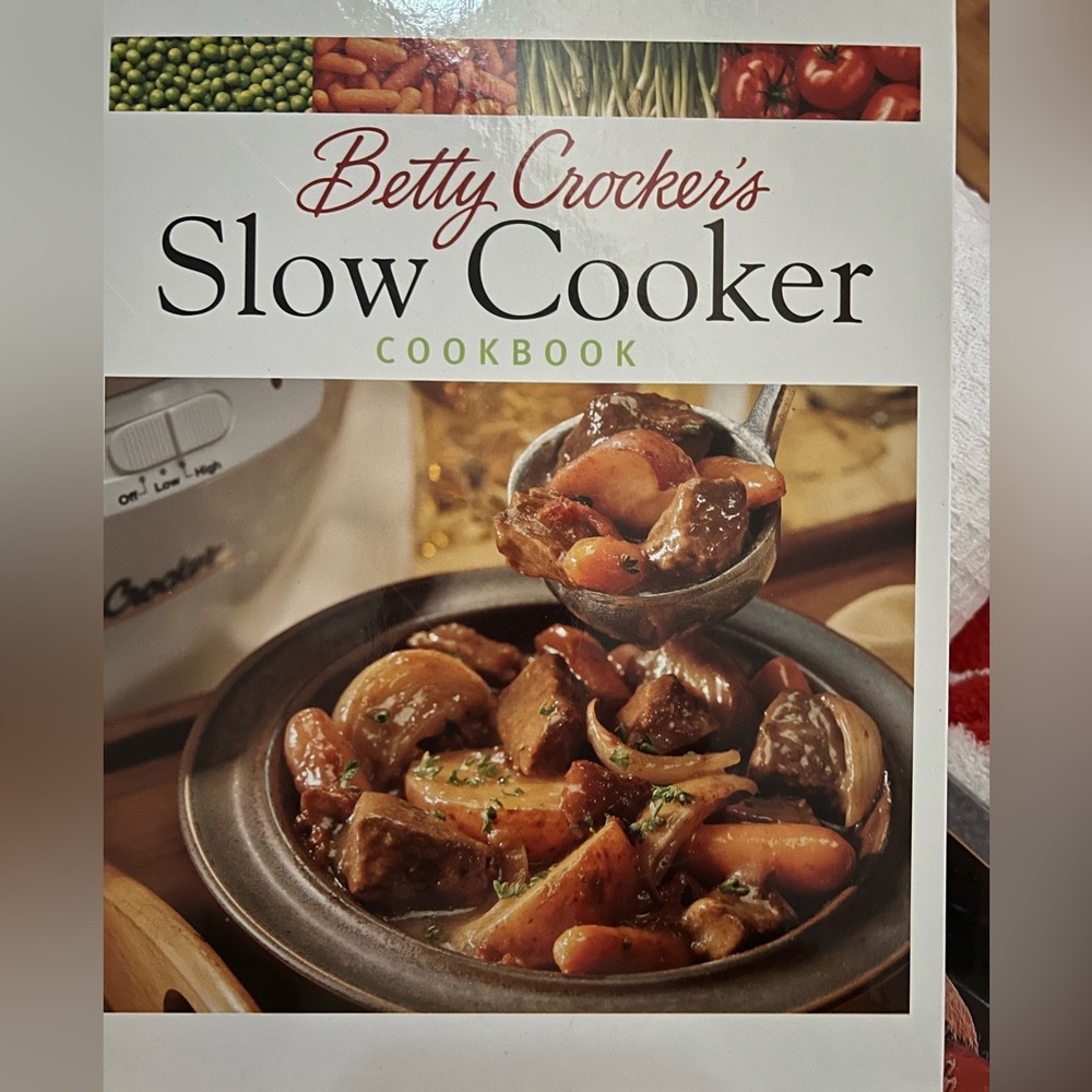 Betty Crocker Slow Cooker Cook Book